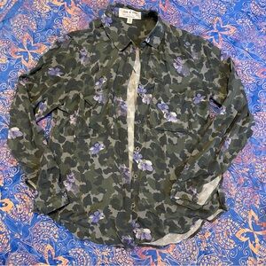 Cloth and stone button down size small